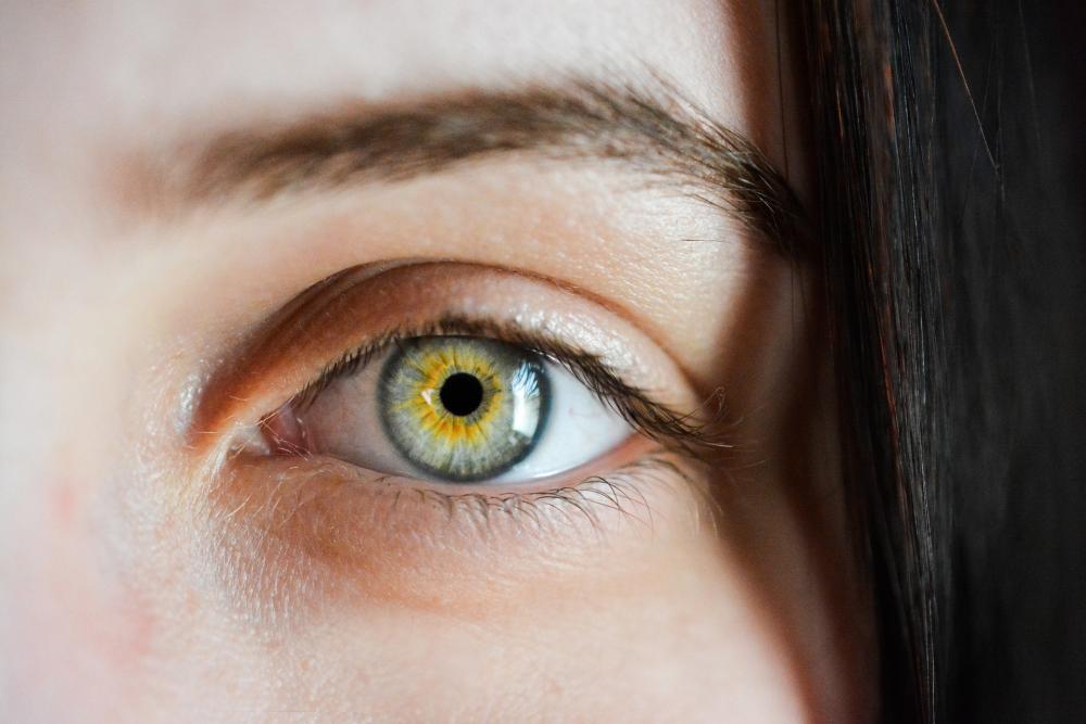 grünes Auge einer Frau